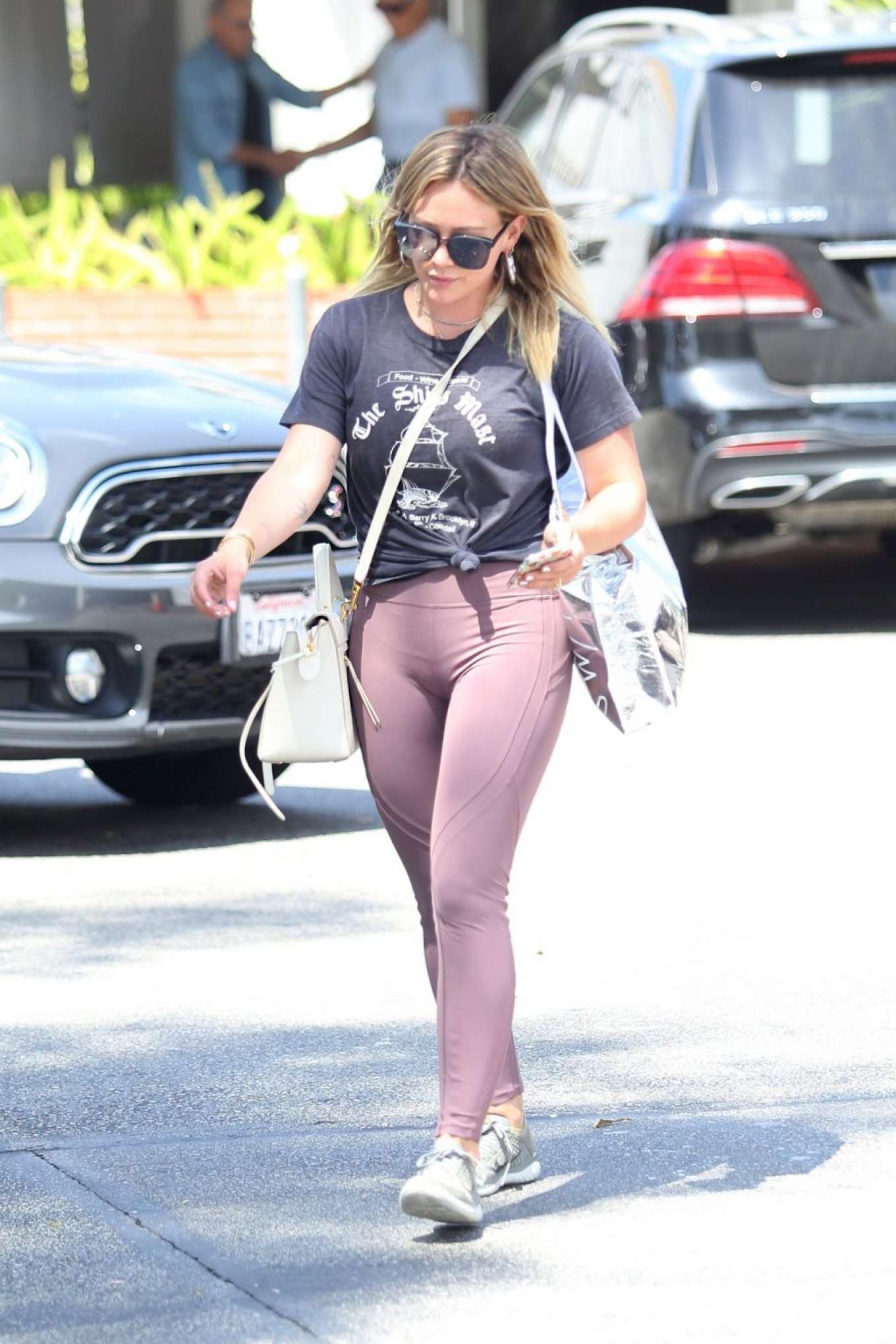 Hilary Duff 2019 : Hilary Duff - Shopping at Switch Boutique-04. 