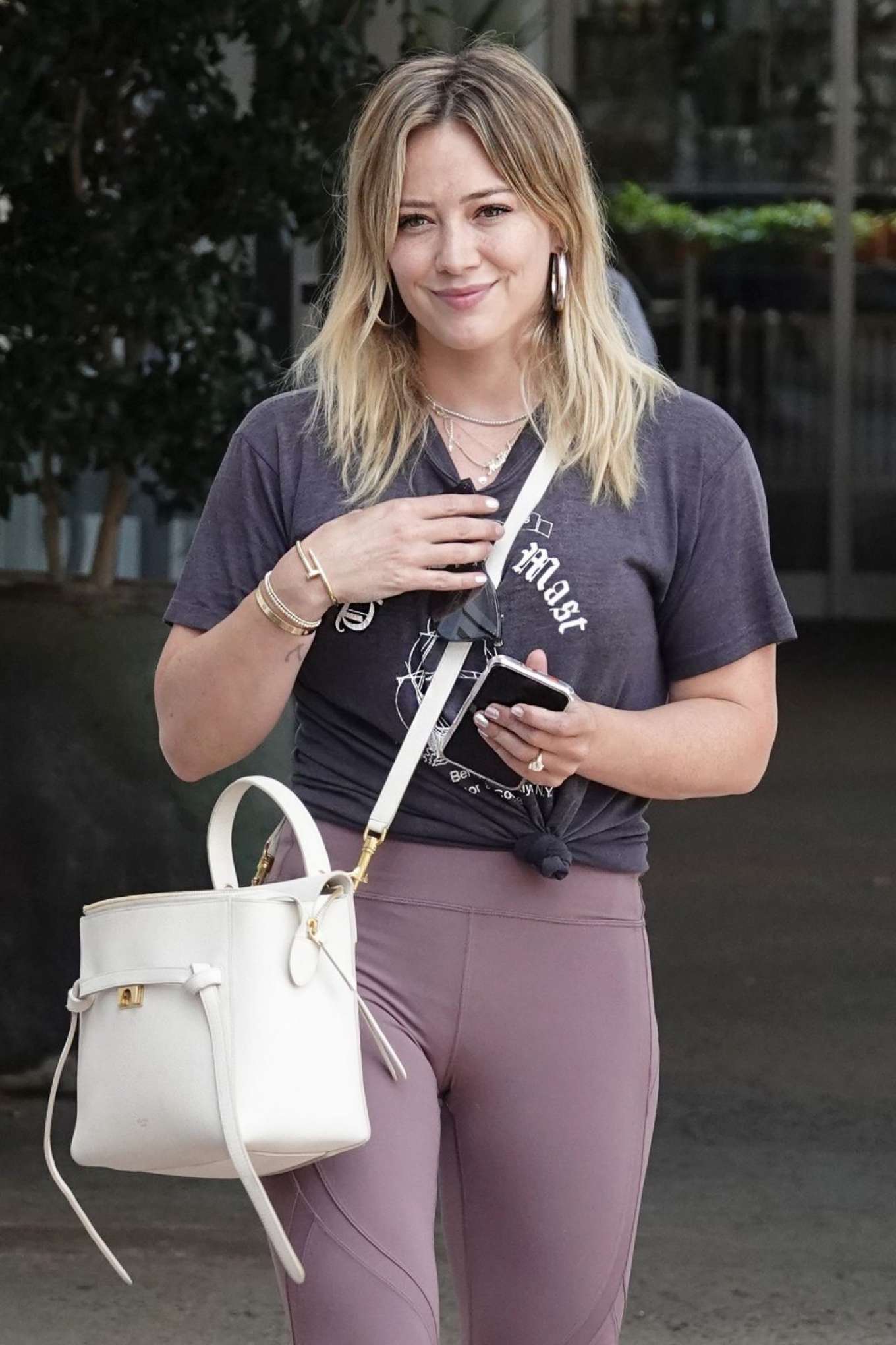 Hilary Duff - Shopping at Switch Boutique in Bel-Air. 