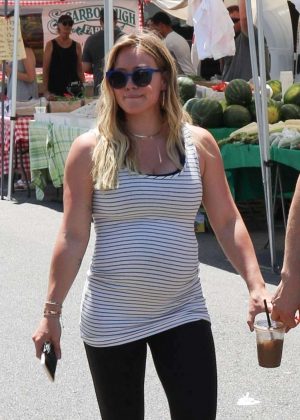 Hilary Duff - Shopping at the Farmer's Market in Los Angeles