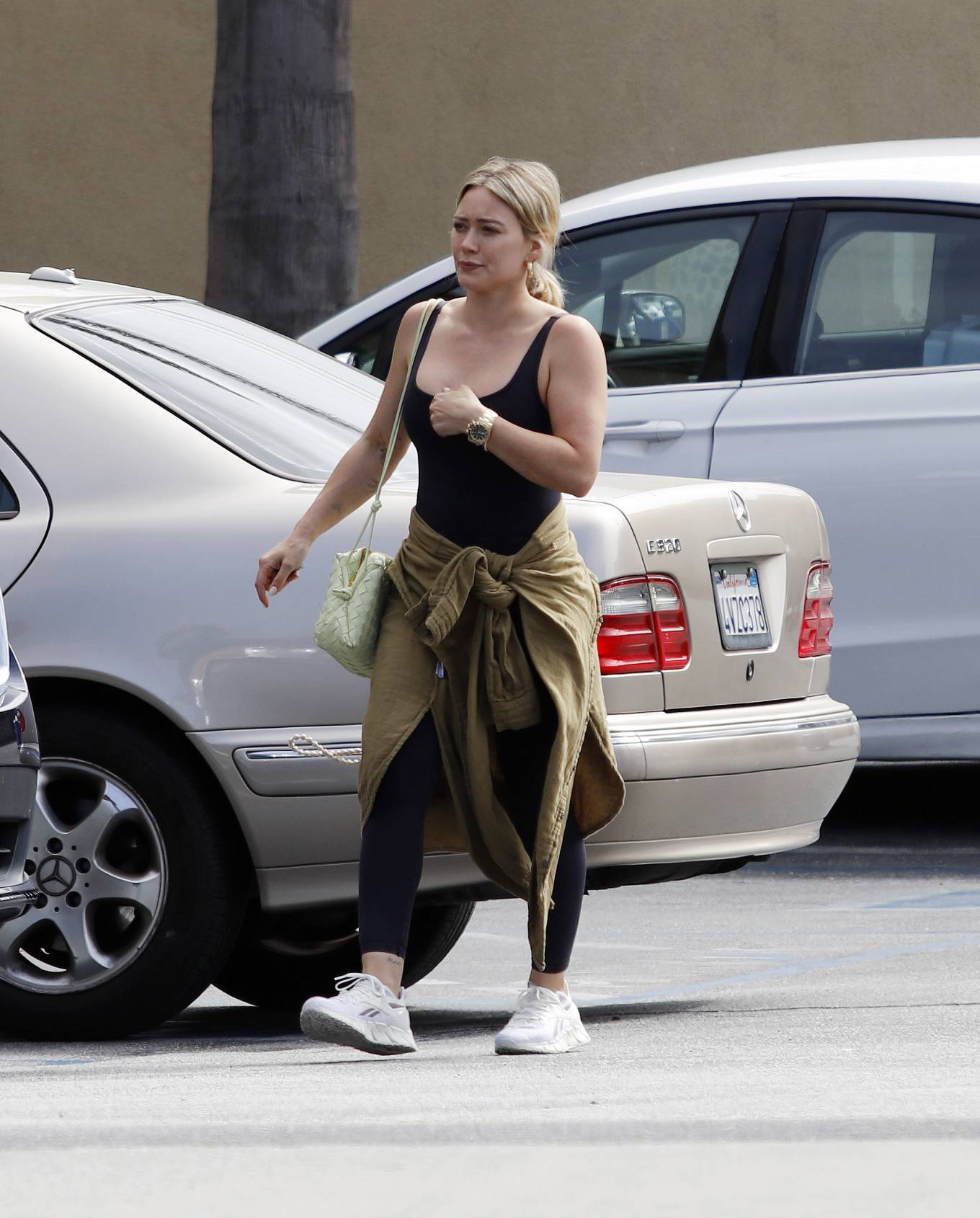 Hilary Duff - Shopping candids at Bristol Farms in Los Angeles