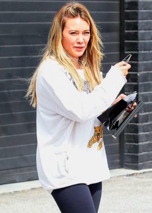 Hilary Duff - Spotted at XIV Karats in Beverly Hills