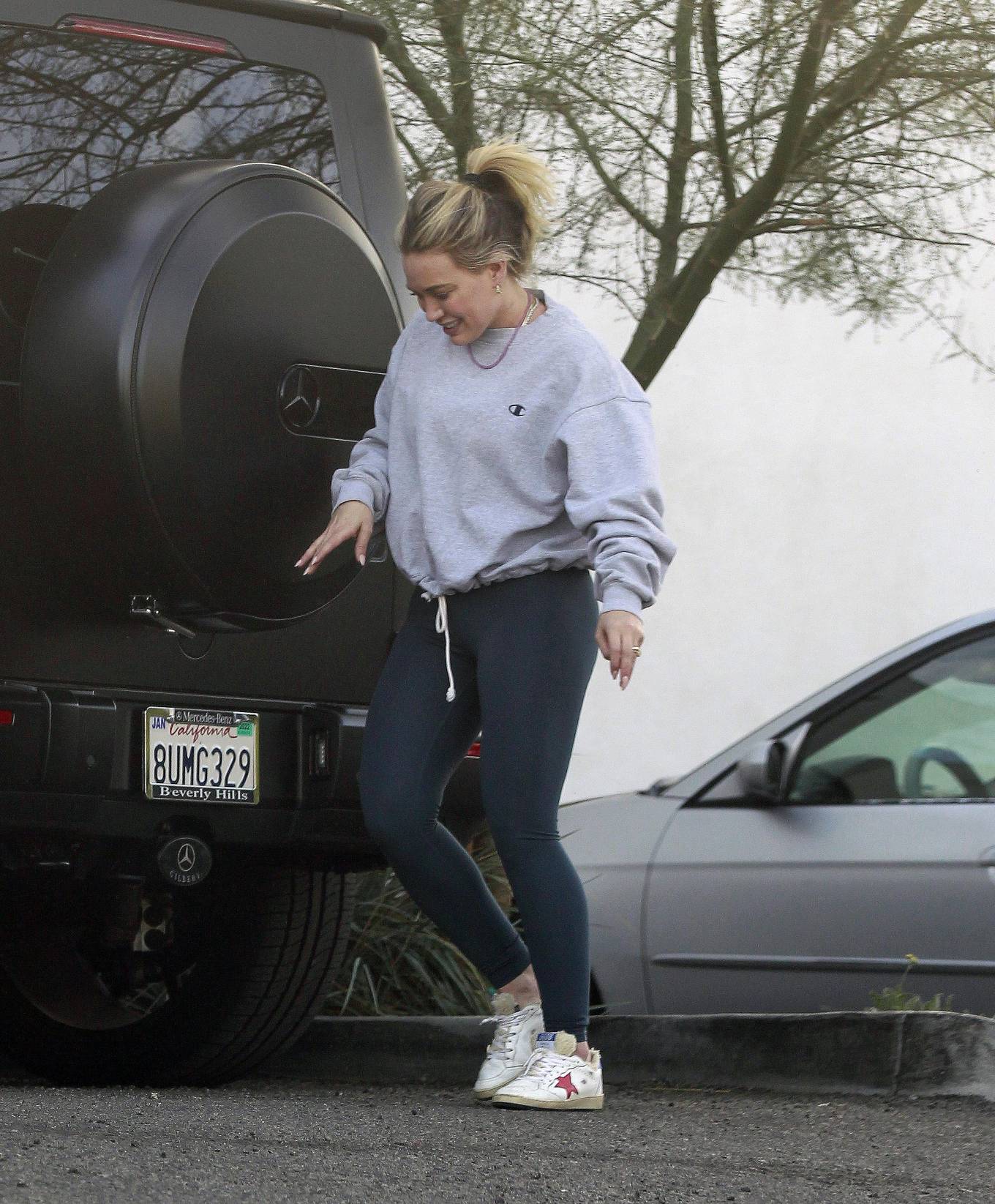 Hilary Duff 2021 : Hilary Duff – Stepping out in Los Angeles-05