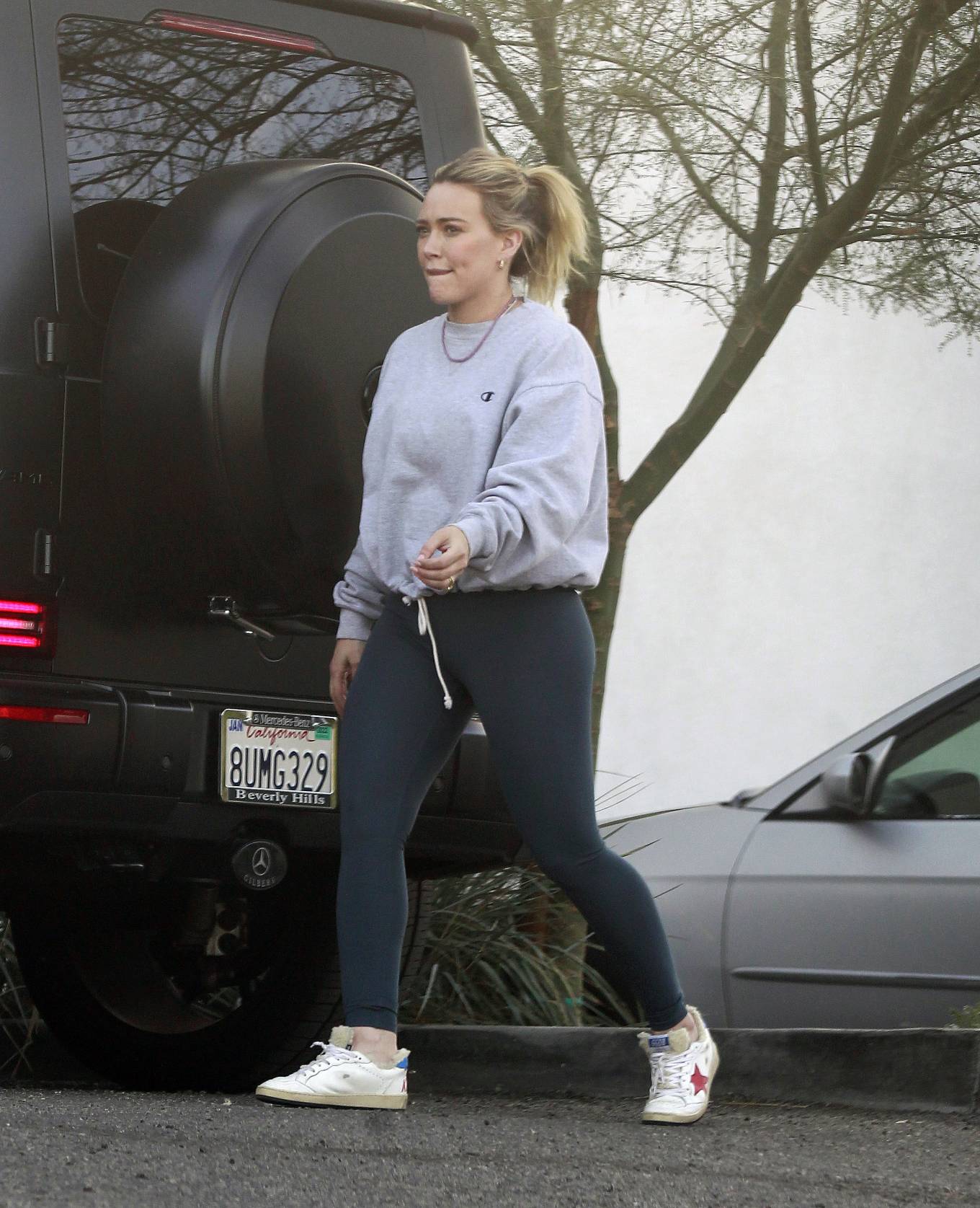Hilary Duff 2021 : Hilary Duff – Stepping out in Los Angeles-10