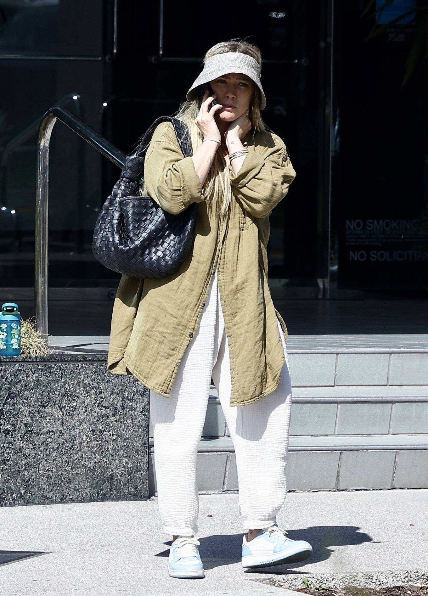 Hilary Duff - Taking her kids to Color Me Mine in Studio City