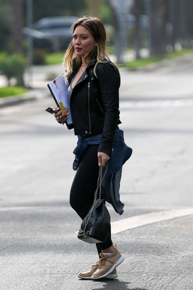 Hilary Duff - Visiting a residence in Santa Monica