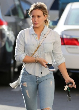Hilary Duff - Visits the nail salon in Beverly Hills