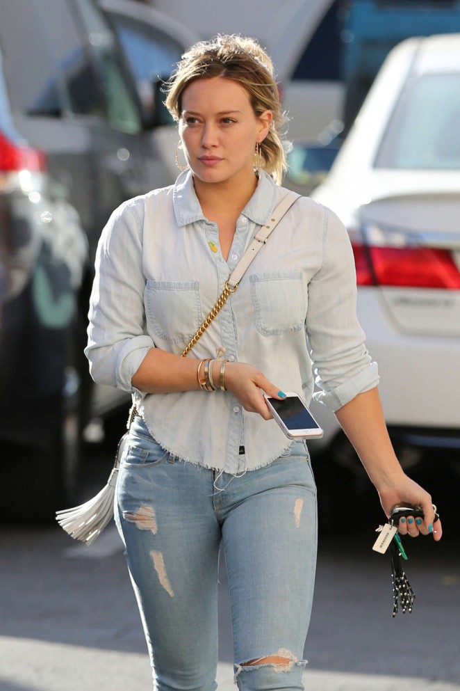 Hilary Duff - Visits the nail salon in Beverly Hills