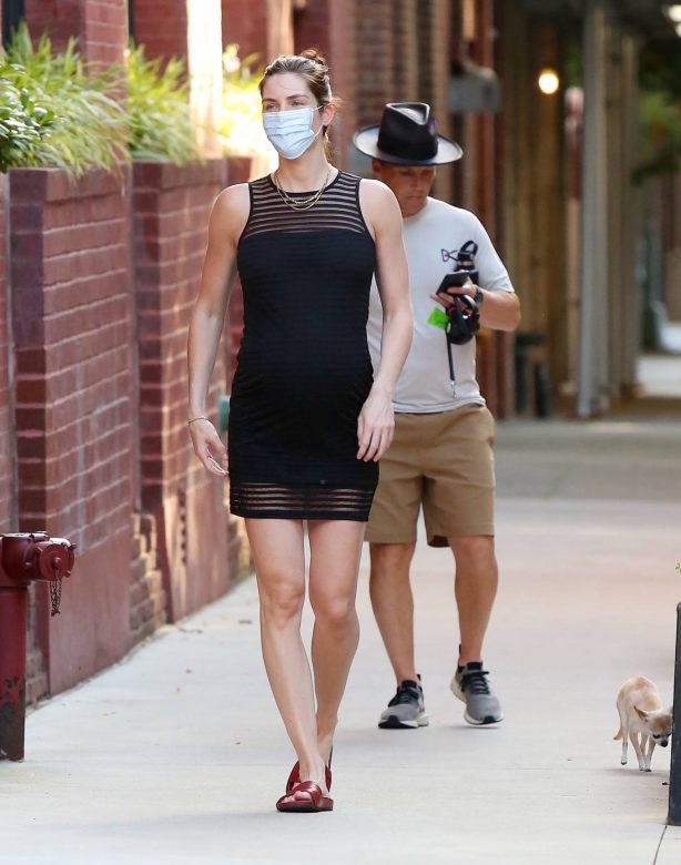 Hilary Rhoda - Out and about in New York