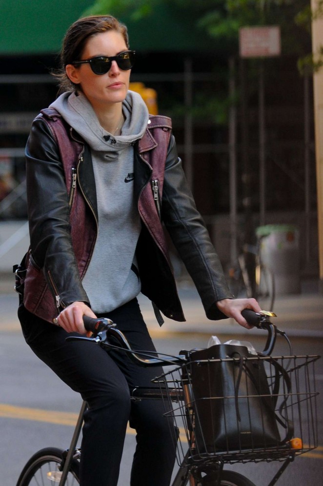 Hilary Rhoda - Riding her bike in New York