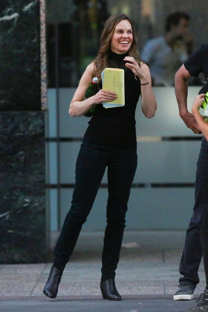 Hilary Swank - On the set of 'Fatale' in Los Angeles