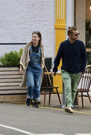 Holliday Grainger and boyfriend Harry Treadaway - Out for lunch in London