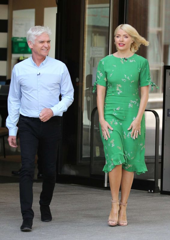 Holly Willoughby - Filming This Morning TV Show in London