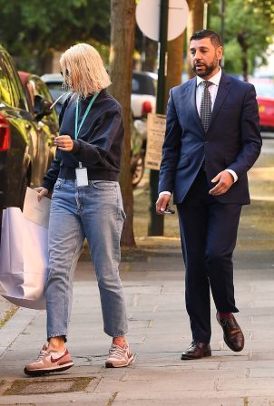 Holly Willoughby - Spotted heading to work in London