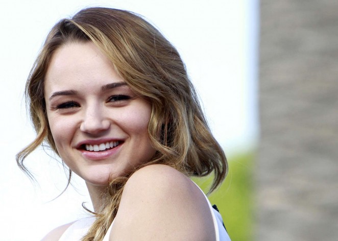 Hunter King - 'Extra' in Universal City