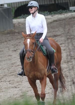 Iggy Azalea: Riding Horse Lesson in LA