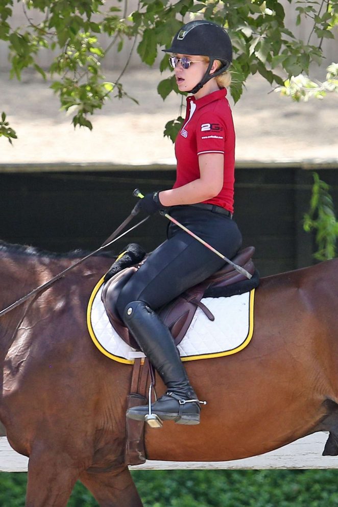 Iggy Azalea - Jumps hurdles during equestrian therapy session in Calabasas