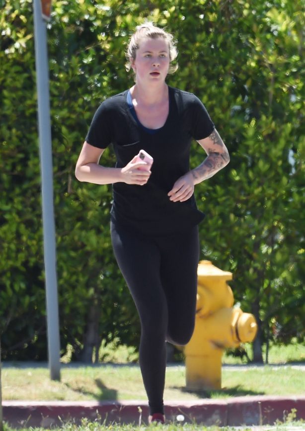 Ireland Baldwin - Out for a jog in Los Angeles