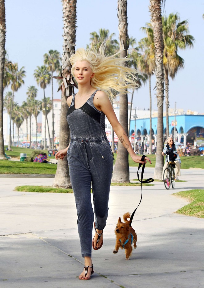 Ireland Baldwin - Walking her dog in Venice Beach