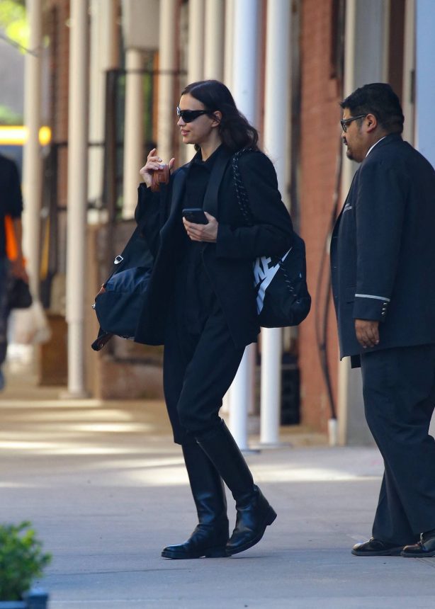 Irina Shayk - Leaving her apartment in New York