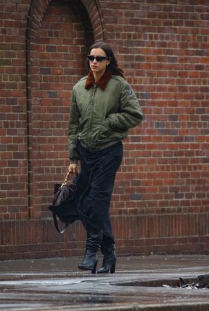 Irina Shayk - Out for a stroll in New York