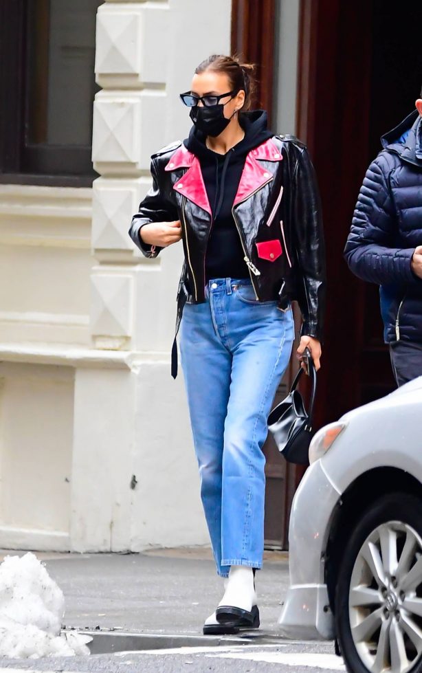 Irina Shayk - Seen while stepping out in New York