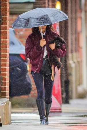 Irina Shayk - Walk under the rain in New York