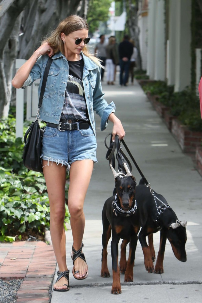 Isabella Lindbloom in Jeans Shorts Walks her dogs in West Hollywood