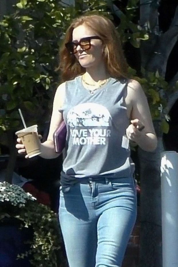 Isla Fisher - Leaving Fred Segal in West Hollywood