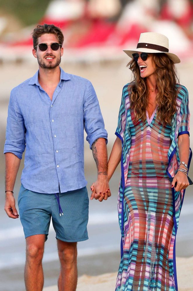 Izabel Goulart and Kevin Trapp on the beach in Saint Barthelemy