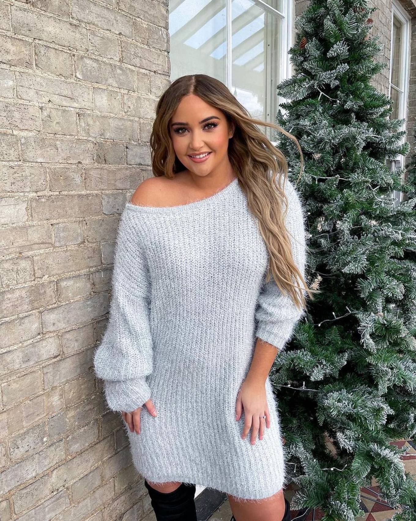 Jacqueline Jossa – Winter Wonderland Part 2 Xmas Collection with In The Style 2020