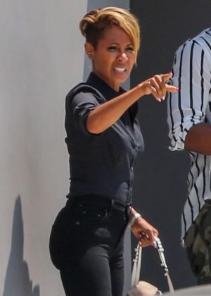 Jada Pinkett Smith - Out with friends in Los Angeles