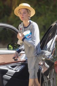 Jaime King - Spotted at a friend's house in Beverly Hills