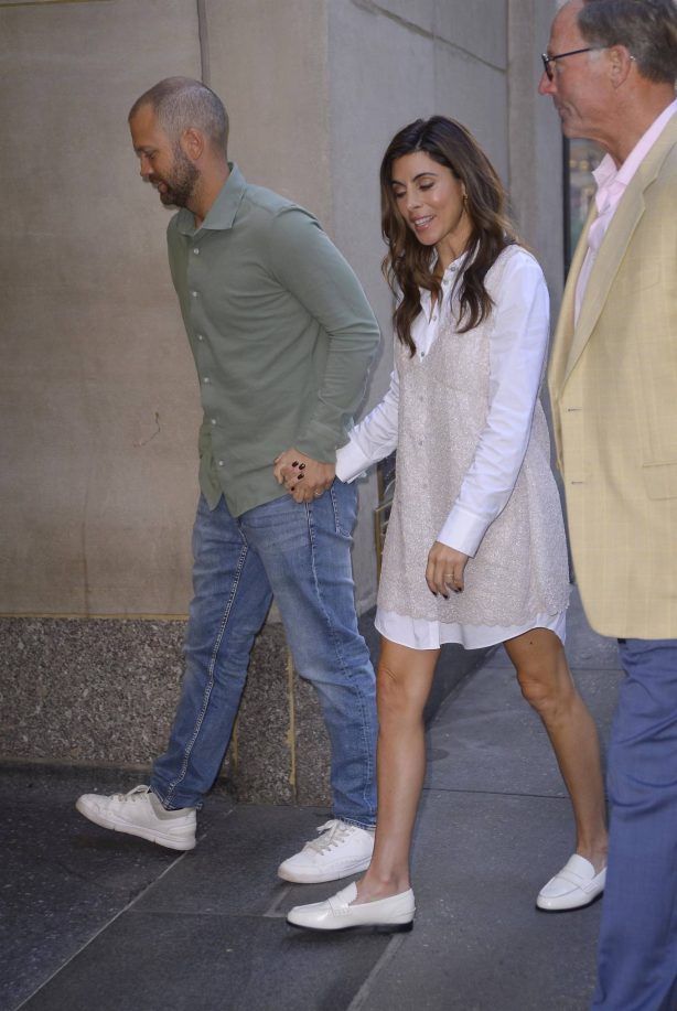 Jamie-Lynn Sigler - With her husband Cutter Dykstra while arriving at the Today Show in New York