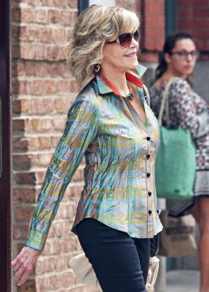 Jane Fonda - Leaving her apartment in New York