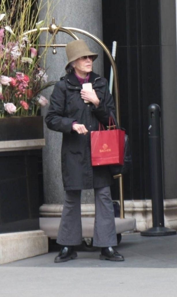 Jane Fonda - Spotted at the Hotel Sacher in Vienna
