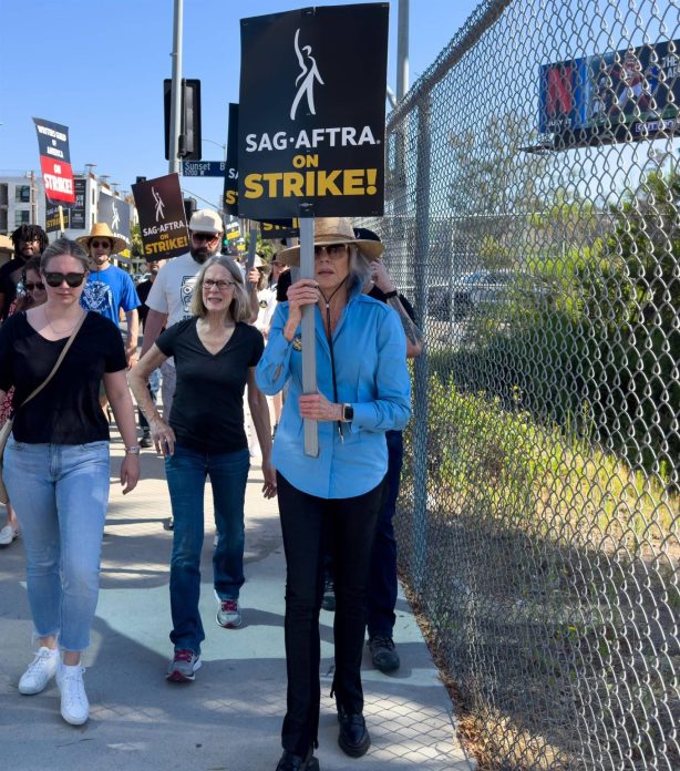 Jane Fonda - With Lily Tomlin and Sarah Silverman during the SAG-AFTRA WGA Strike in LA