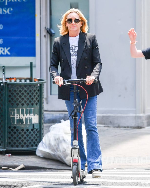 Jane Krakowski - Is seen on a scooter in New York
