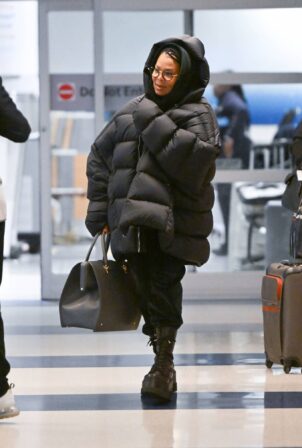 Janet Jackson - Arrives at JFK Airport in New York