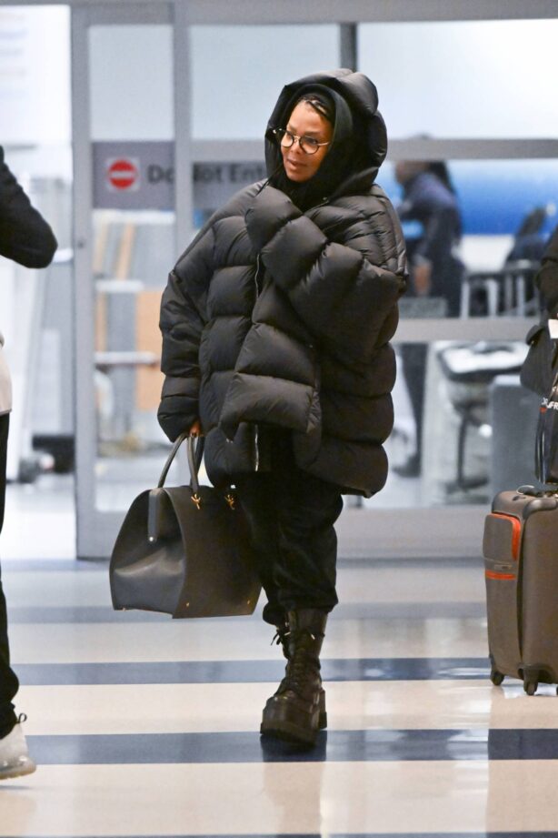 Janet Jackson - Arrives at JFK Airport in New York