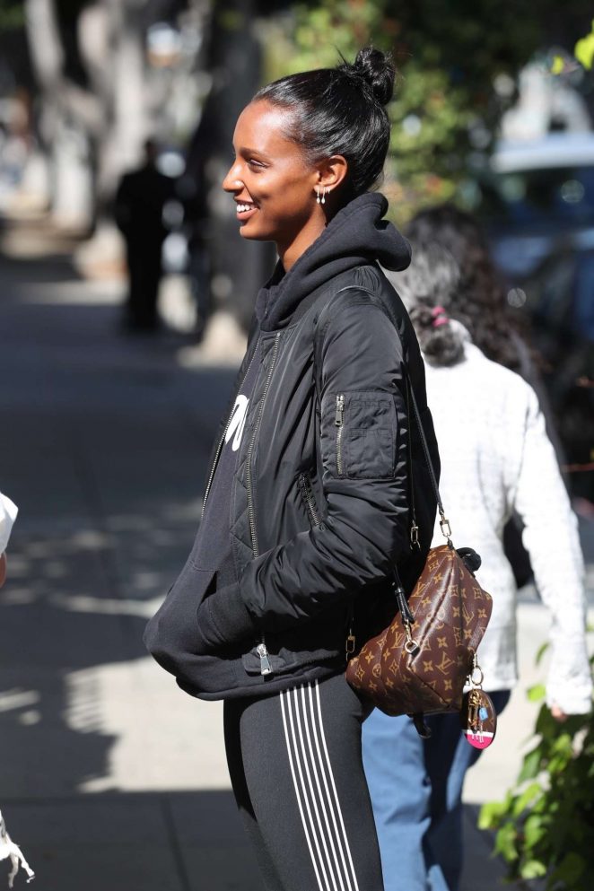 Jasmine Tookes - Has lunch with a friend at The Ivy in West Hollywood