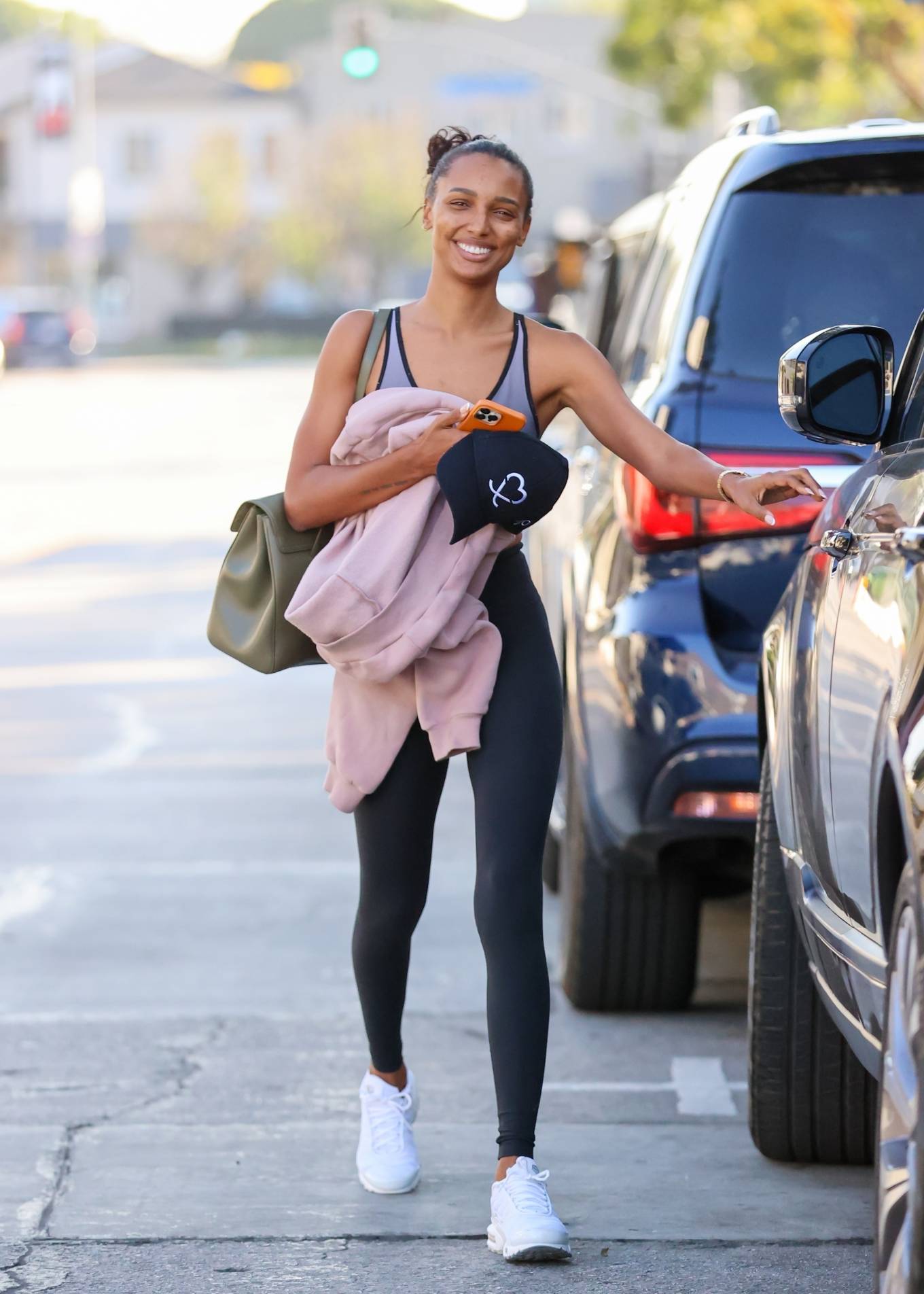 Jasmine Tookes 2022 : Jasmine Tookes – Out make-up free for a gym session in Los Angeles-02