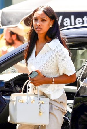 Jasmine Tookes - Seen at a dermatologist appointment on Melrose Place in Los Angeles