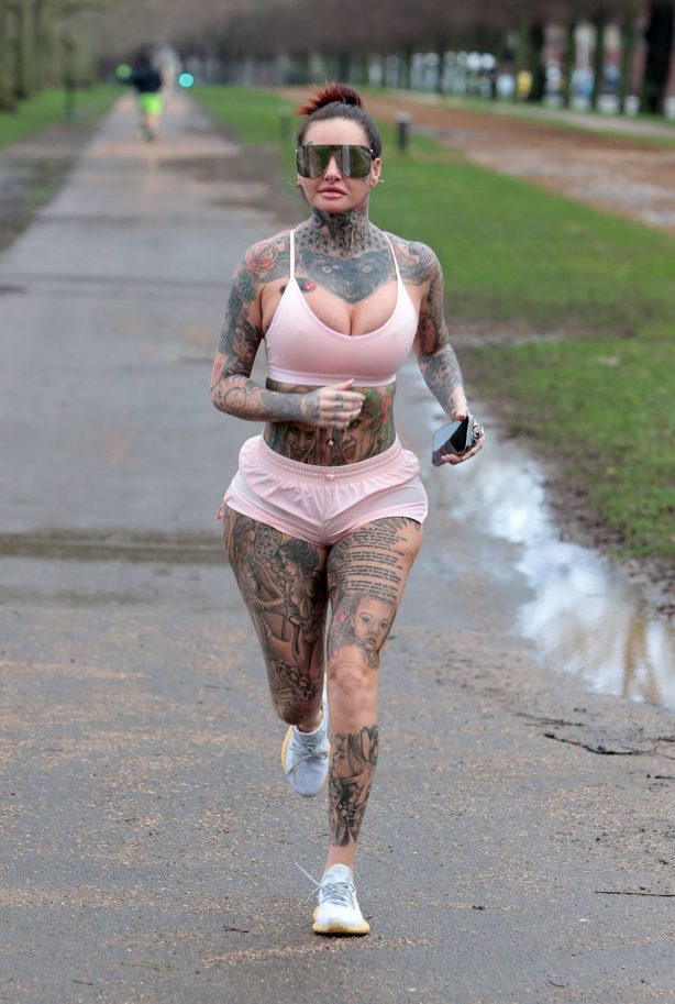 Jemma Lucy - Spotted as she exercises in Hyde Park in London
