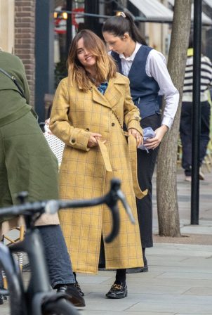 Jenna Coleman - Lunch with her fellow 'Victoria' Actress Antonia Desplat in London