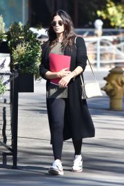 Jenna Dewan - Enjoys an Al Fresco lunch in Studio City
