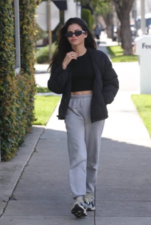 Jenna Dewan - Heads to hair salon in Beverly Hills for a pampering session