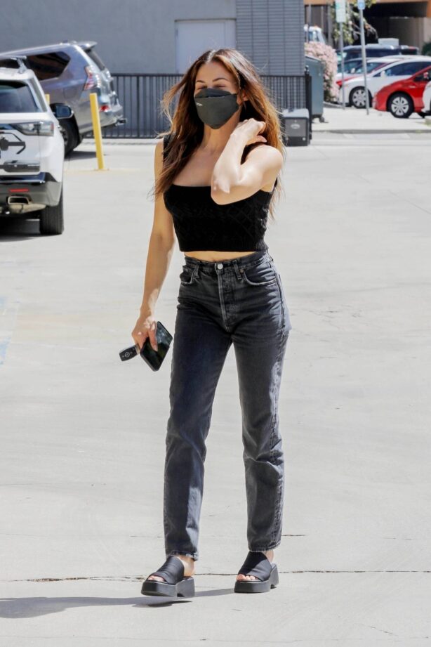 Jenna Dewan - In black denim pants and black top run errand in Burbank