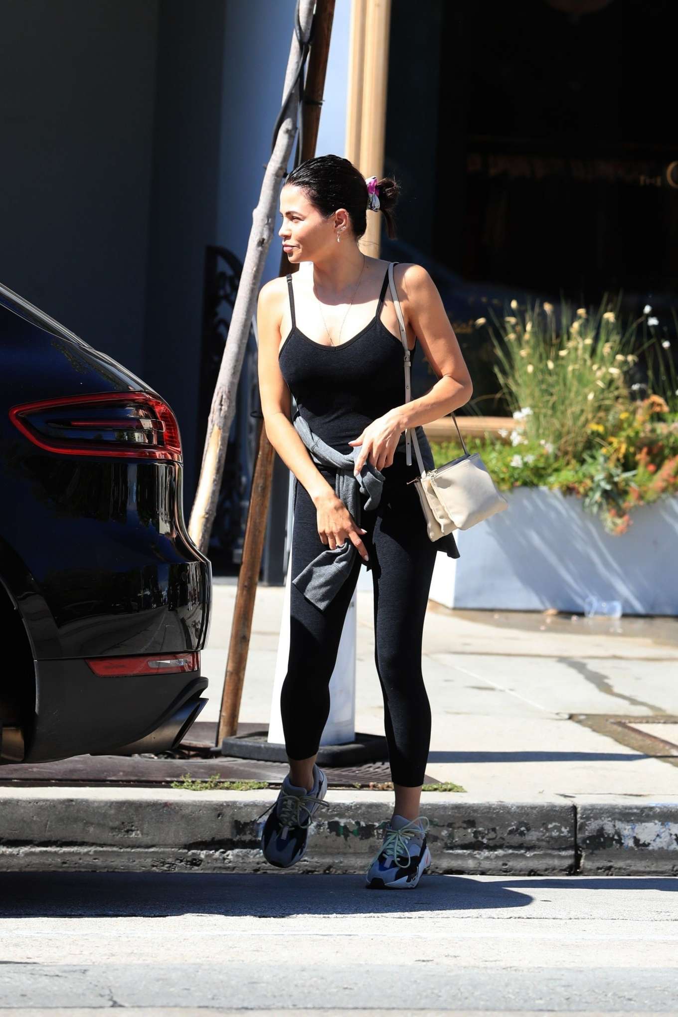 Jenna Dewan in Spandex â€“ Leaves Urth Caffe in West Hollywood