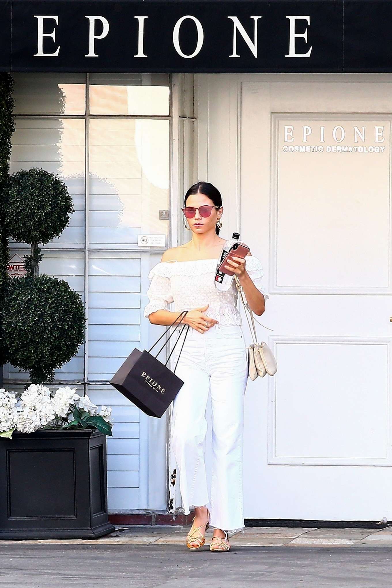 Jenna Dewan â€“ Leaving Epione Cosmetic Dermatologist in Beverly Hills