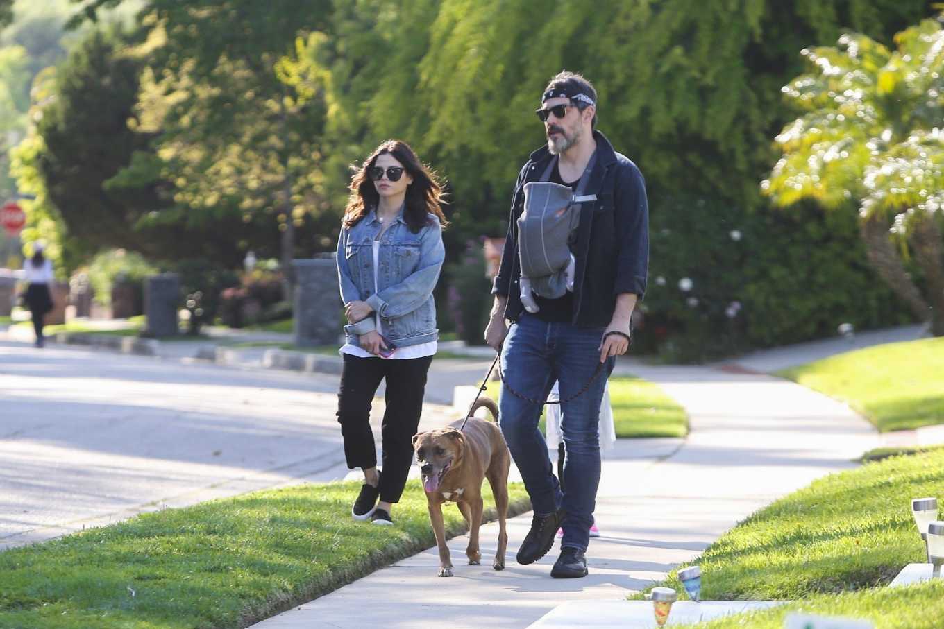 Jenna Dewan â€“ Out for a walk in Los Angeles